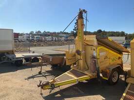 2013 Valiant Single Axle Lighting Tower - picture2' - Click to enlarge