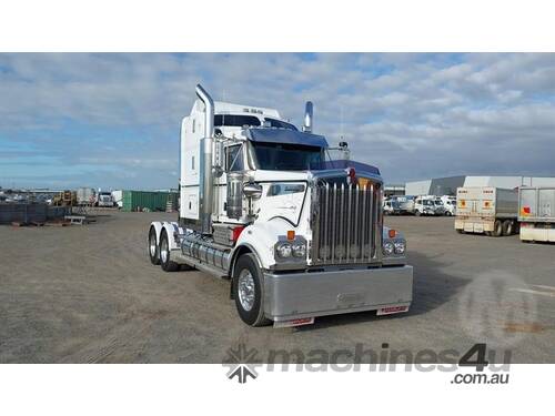 Kenworth T909