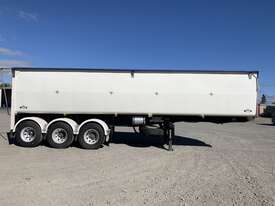 2015 Rhino Triaxle B Double Triple Lead - picture0' - Click to enlarge