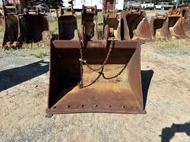 Excavator Bucket - picture0' - Click to enlarge