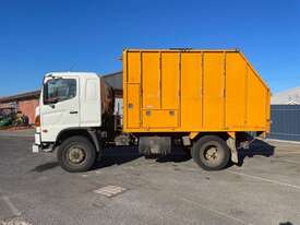 2009 Hino FT1J Chipper Tipper Day Cab - picture2' - Click to enlarge