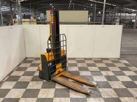 2011 Jungheinrich EMC110 Electric Pedestrian Forklift - picture0' - Click to enlarge