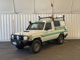 2010 Toyota Landcruiser Workmate Diesel - picture0' - Click to enlarge