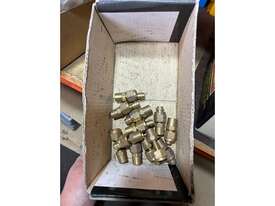 ASSORTED GAS HOSE FITTINGS - VARIOUS SIZES - picture1' - Click to enlarge