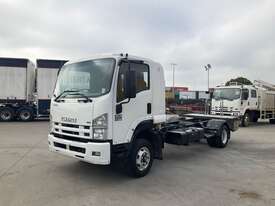 2015 Isuzu FRR600 MWB Cab Chassis - picture1' - Click to enlarge