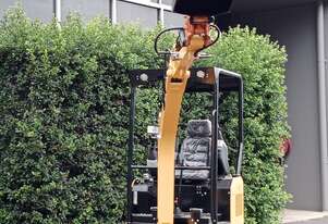 Yanmar powered 20.3HP Mini Excavator 1.8T + Attachments