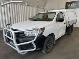 2018 Toyota Hilux Workmate Petrol - picture1' - Click to enlarge