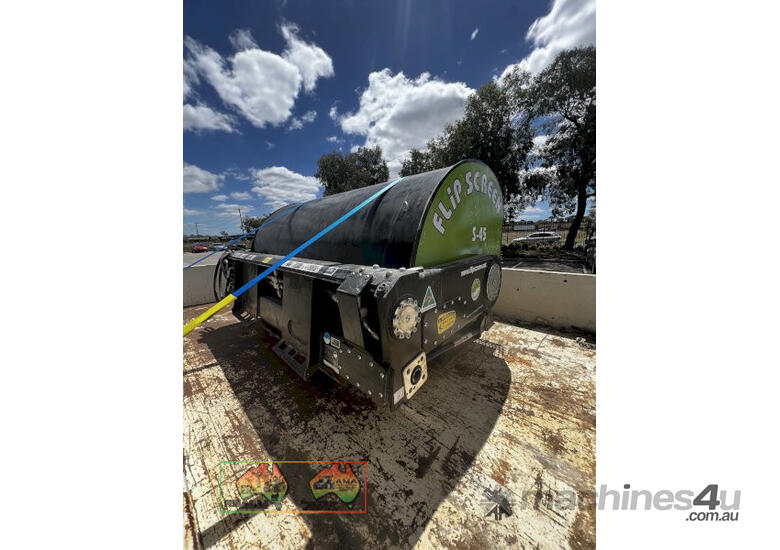 (7602) Flip screen , suit skid steer loader (Tawonga, VIC)