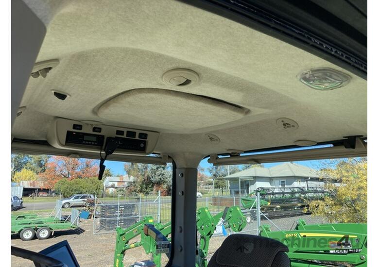 caption 2016 John Deere 8370RT Track Tractors
