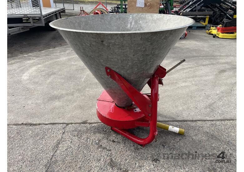 caption Fertiliser Spreader With Side Throw with Side Conveyor Option