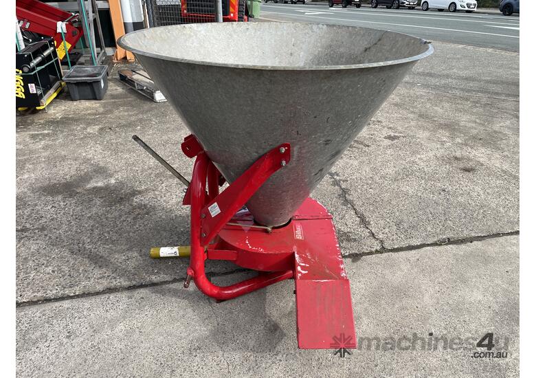 caption Fertiliser Spreader With Side Throw with Side Conveyor Option