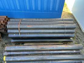 Quantity of metal piping - picture1' - Click to enlarge