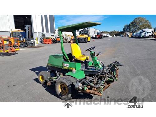 John Deere 325a