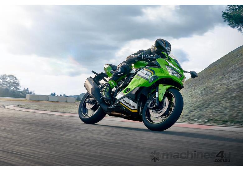 caption 2025 NINJA ZX-4R
