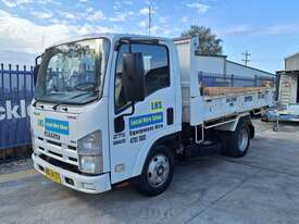 2012 Isuzu NLR275 Short Tipping Body - picture1' - Click to enlarge