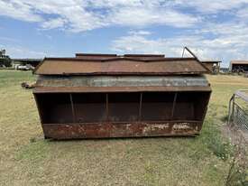 Cattle Grain Feeders - picture1' - Click to enlarge