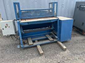 John Heine 48BP Guillotine - picture0' - Click to enlarge