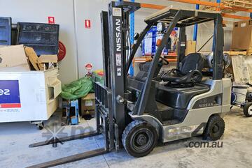 Nissan   2013 Forklift