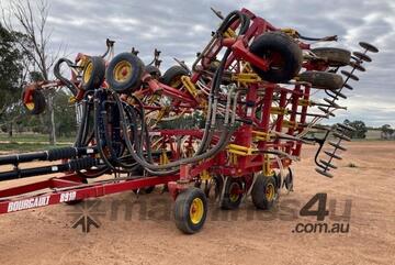 Bourgault 2016   8910 AIRSEEDER