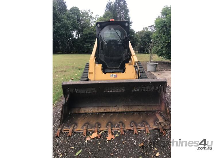 caption CAT 299D3 Skid Steer - Excellent Condition, Warranty Included!