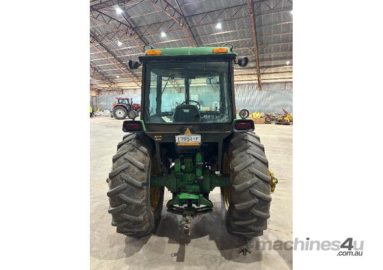 caption John Deere 4450