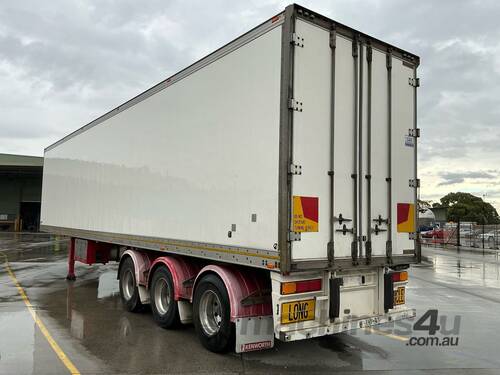 caption 2012 Maxicube ST3 Tri Axle Refrigerated Pantech Trailer