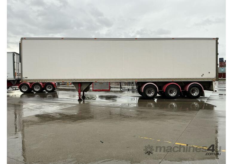 caption 2012 Maxicube ST3 Tri Axle Refrigerated Pantech Trailer