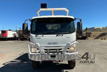 2017 Isuzu NPS 75-155 Service Body
