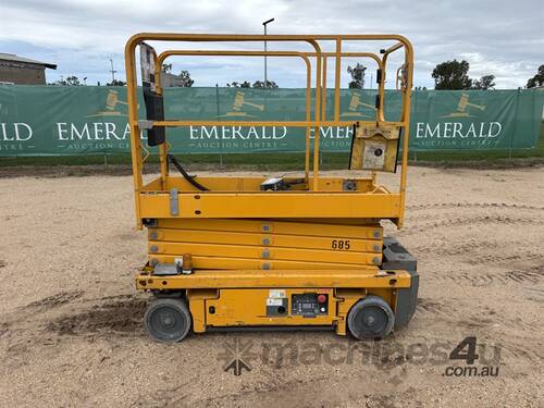 caption 2018 HAULOTTE OPTIMUM 8AC SCISSOR LIFT