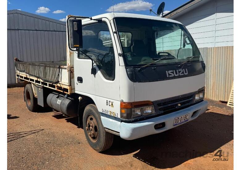 caption Isuzu Tipper Truck