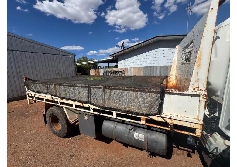 caption Isuzu Tipper Truck