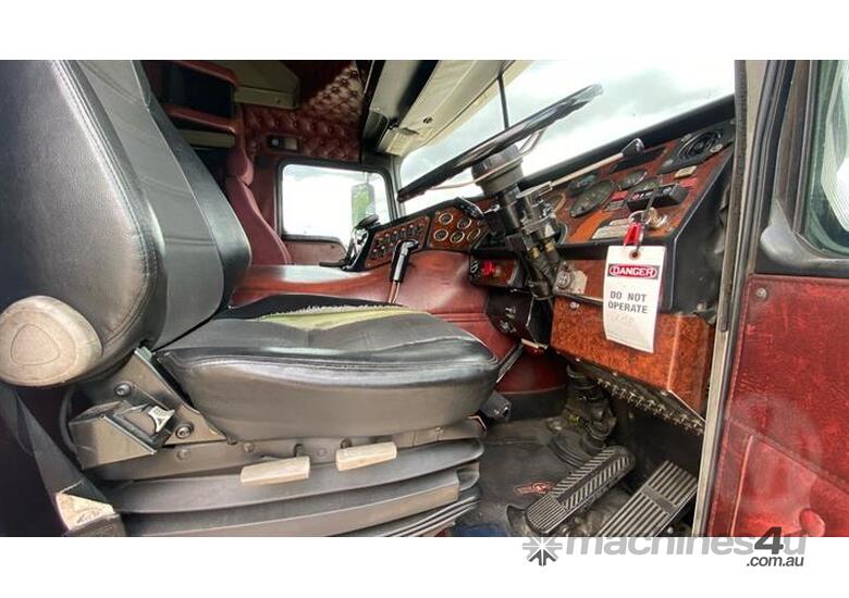 caption Kenworth K104