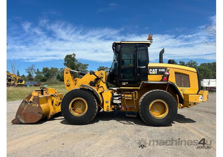 caption 2015 Caterpillar 930K