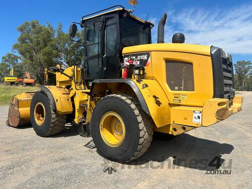 caption 2015 Caterpillar 930K