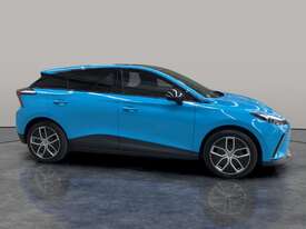 2023 MG MG4 Essence 64 Hatch Electric - picture0' - Click to enlarge