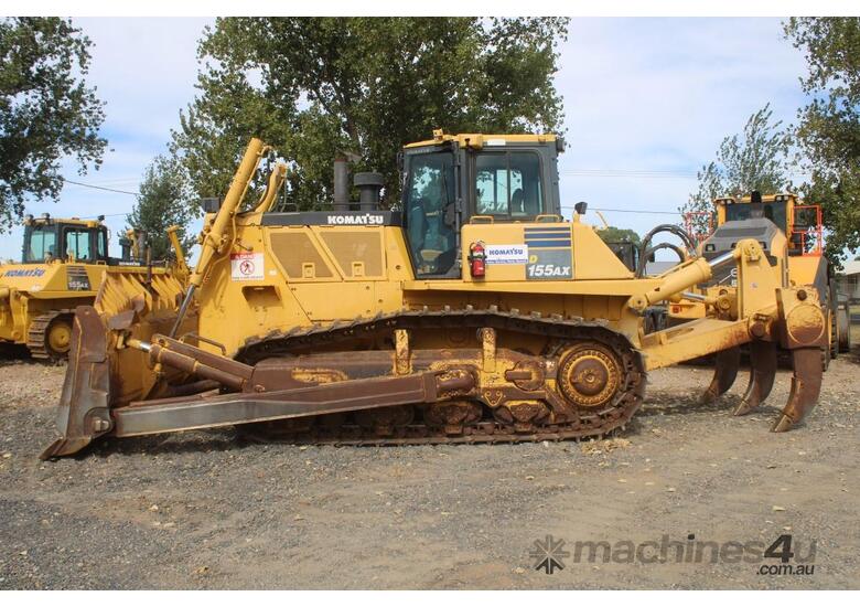 caption 2017 Komatsu D155AX-7