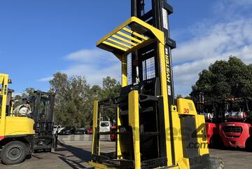 F1507 Hyster R30XMA3 is a narrow aisle order picker