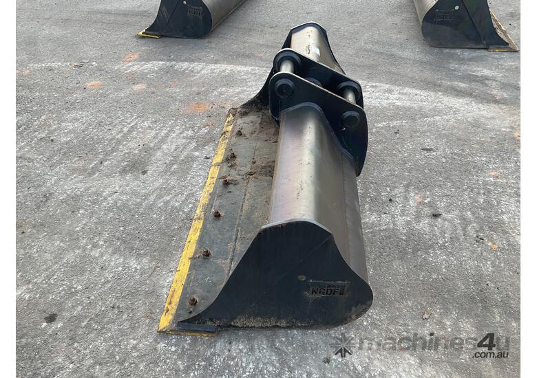 caption 1650mm Excavator Bucket