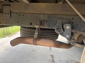 2010 Isuzu NPR 300 Pantech - picture1' - Click to enlarge