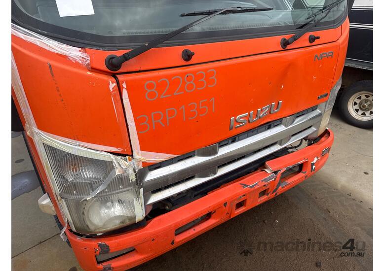 2010 Isuzu NPR 300 Pantech