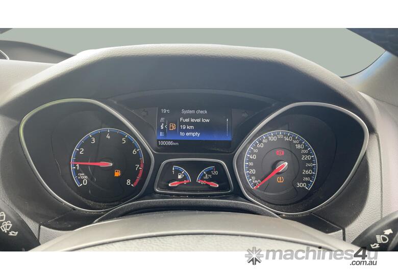 caption 2017 Ford Focus RS Petrol