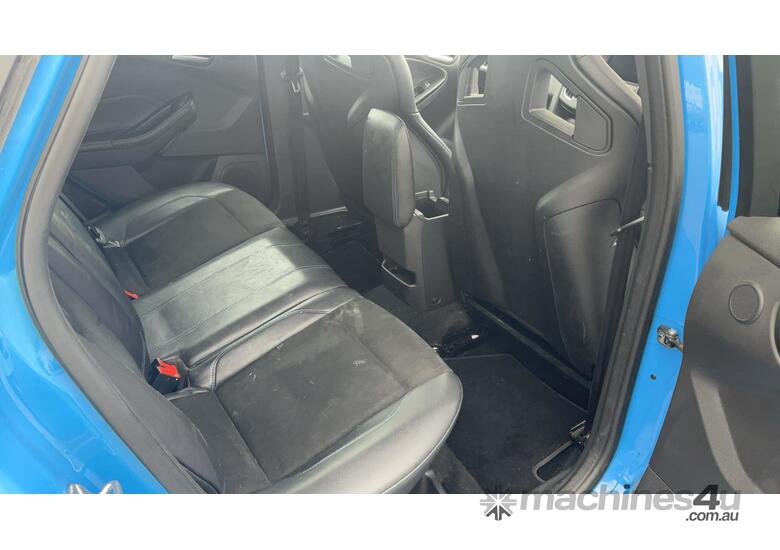 caption 2017 Ford Focus RS Petrol