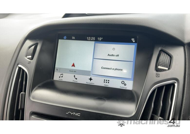 caption 2017 Ford Focus RS Petrol