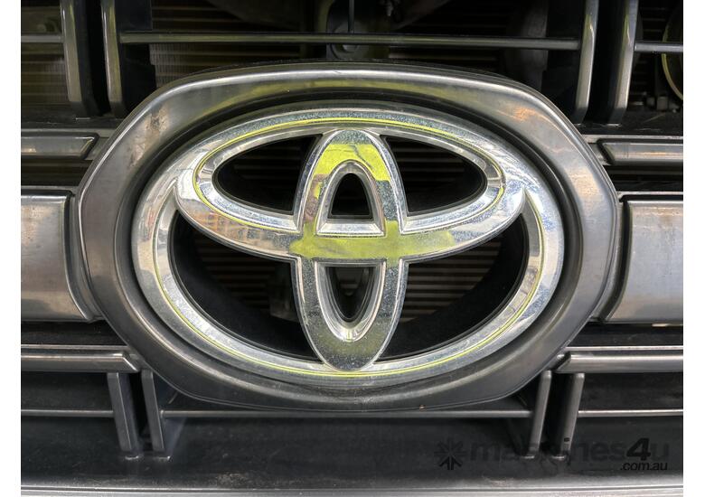 caption 2017 Toyota landcruiser 79 Series 4x4 Single Cab Utility (V8 Diesel) (Manual)(Ex Defence)