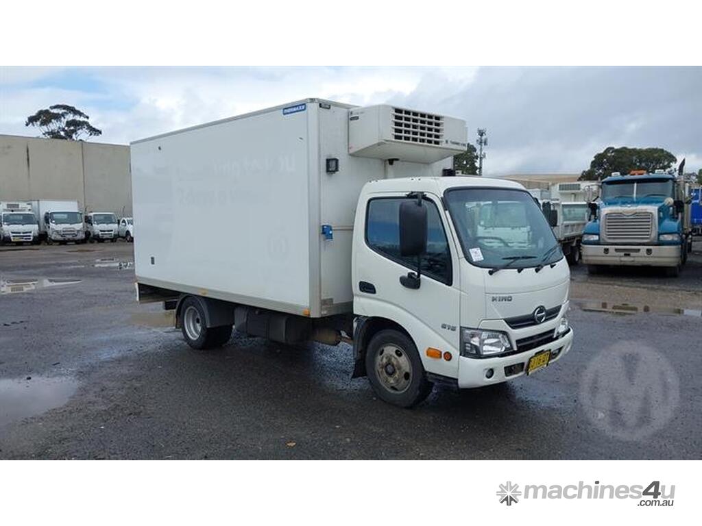Buy Used Hino 300 SERIES 616 Tray Truck (1146820)