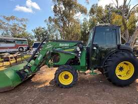 John Deere 5093EN with Burder XP3 Compact 8030 Front end loader attachment - picture0' - Click to enlarge