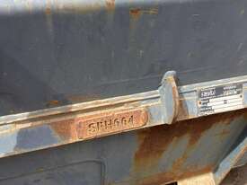 2022 Norm Enclosed Broom - picture2' - Click to enlarge