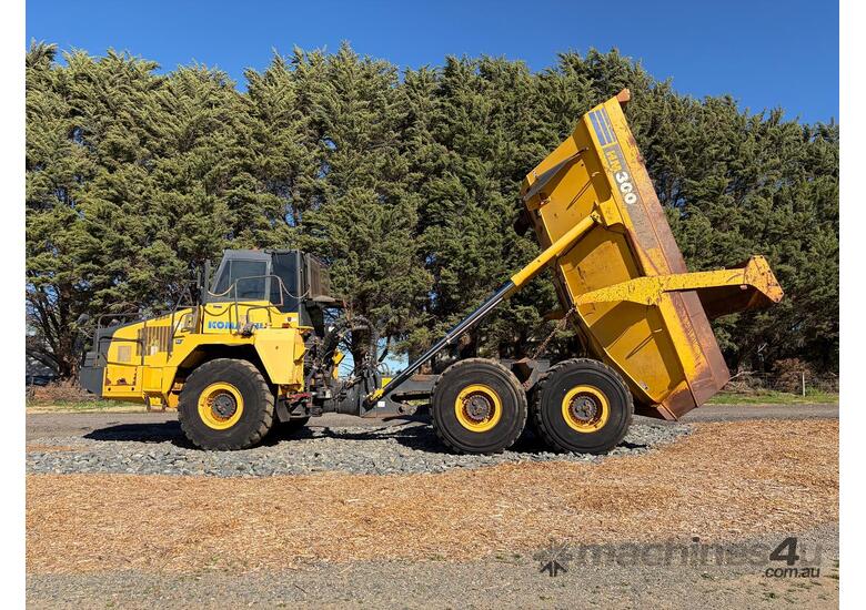 2012 Komatsu HM300-2