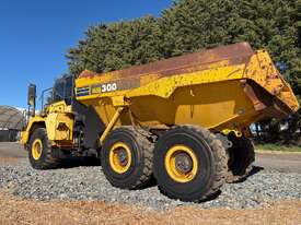 2012 Komatsu HM300-2 - picture1' - Click to enlarge