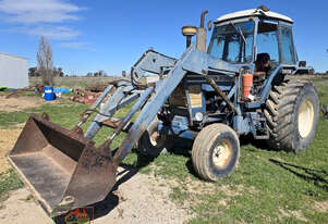 (10127) Ford 7700 Tractor with FEL (Toolamba, )